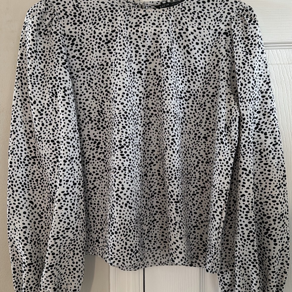 Women's White and Black Spotted Long-Sleeve Top